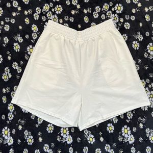 white waist wide leg shorts